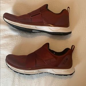 Brand New Tiem Cycling shoes!! Color Merlot